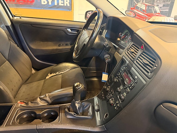 Volvo V70 6 of 10