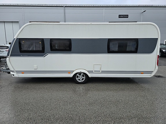 Hobby 560 FFE De Luxe *Queensbed *Förtält *Dusch *Markis 7 of 27