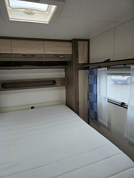 Hobby 560 FFE De Luxe *Queensbed *Förtält *Dusch *Markis 24 of 27