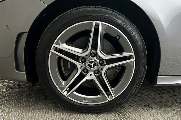 Mercedes-Benz A 250 e 12 of 24