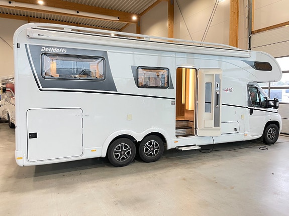 Dethleffs A 7820-2 ALPA / ALDE / Hydraul-ben / Solcell / Automat / Soffa bak / 2 of 26