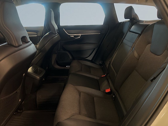 Volvo V90 Cross Country 13 of 20