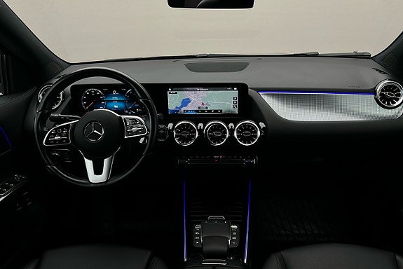 Mercedes-Benz GLA 250 e 3 of 3