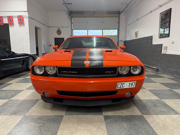 Dodge Challenger 4 of 30