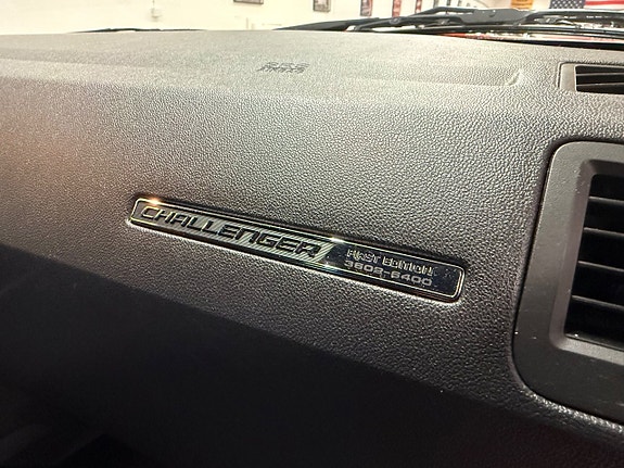 Dodge Challenger 27 of 30