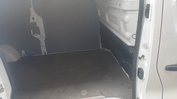 Opel Vivaro 5 of 12