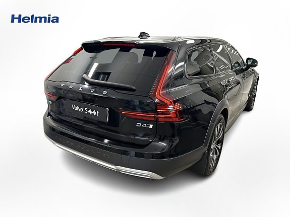 Volvo V90 Cross Country 5 of 16
