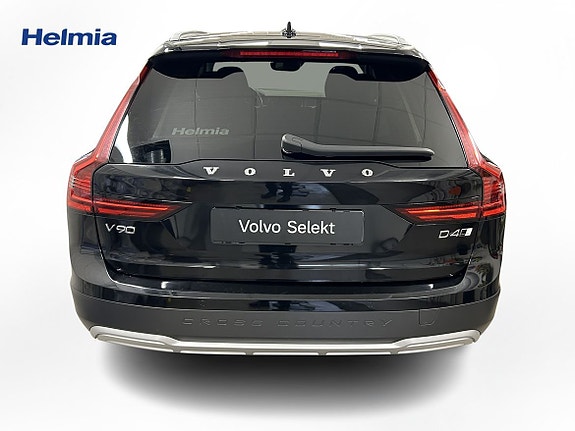 Volvo V90 Cross Country 6 of 16