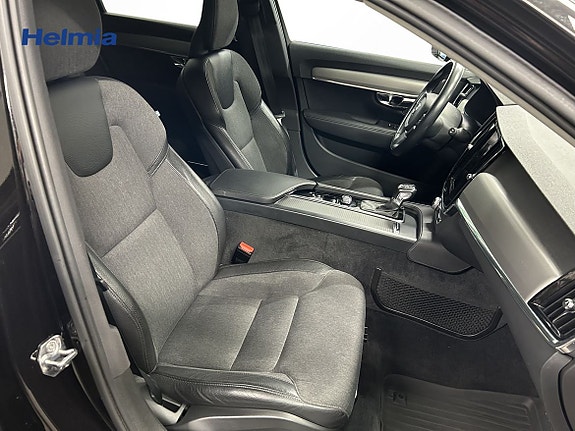 Volvo V90 Cross Country 13 of 16