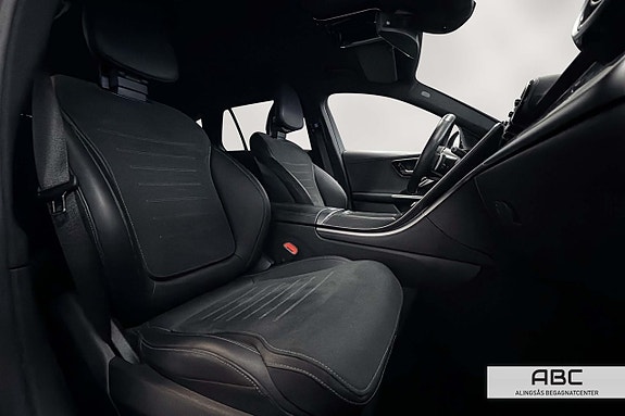 Mercedes-Benz C300 e 14 of 26