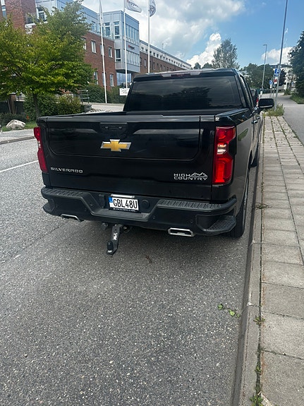 Chevrolet Silverado 1500 3 of 7