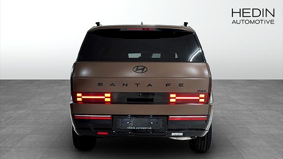 Hyundai Santa Fe 7 of 12