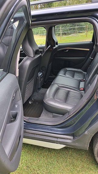 Volvo XC70 4 of 9