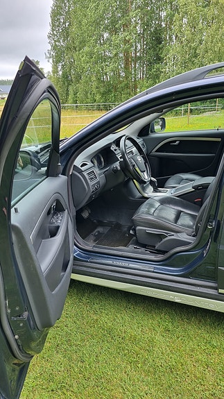 Volvo XC70 5 of 9
