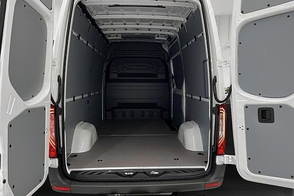 Mercedes-Benz Sprinter 317 9 of 14