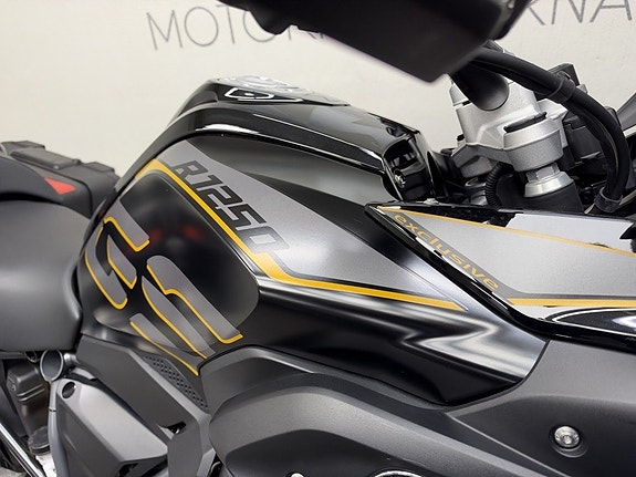 BMW Motorrad R1250GS Exclusive - 2230 mil 11 of 22