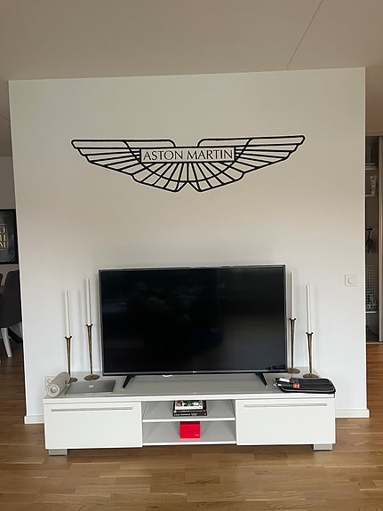 Tv och tv-bänk