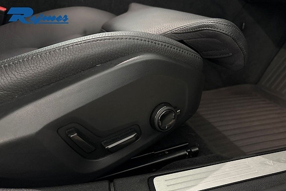 Volvo V60 23 of 30