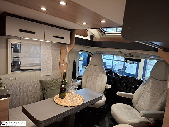 Knaus L!VE WAVE PLATINUM SELECTION 700 DX 6 of 15