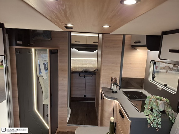 Knaus L!VE WAVE PLATINUM SELECTION 700 DX 8 of 15