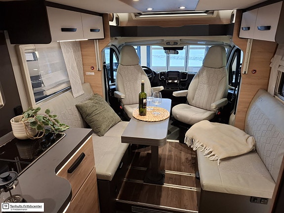 Knaus L!VE WAVE PLATINUM SELECTION 700 DX 9 of 15
