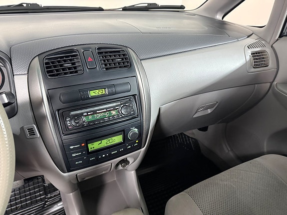 Mazda Premacy 13 of 17