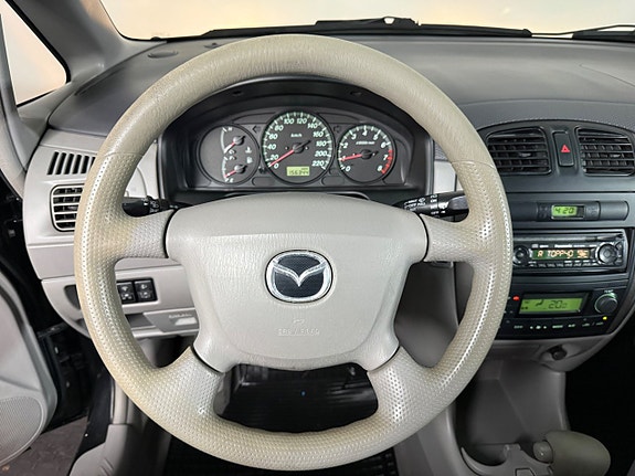Mazda Premacy 12 of 17