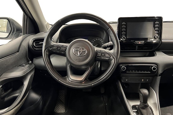 Toyota Yaris 11 of 23