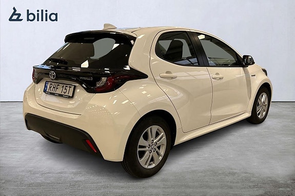 Toyota Yaris 19 of 23
