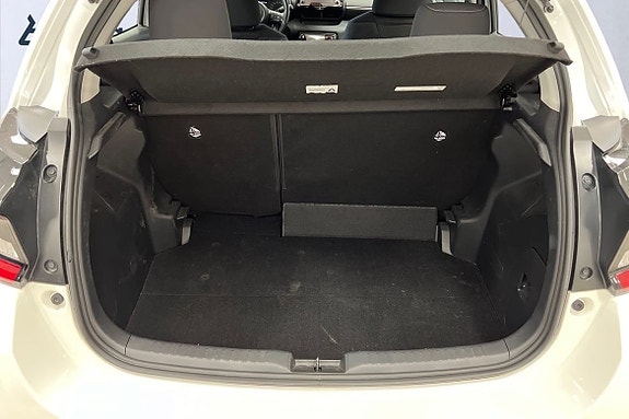 Toyota Yaris 12 of 23