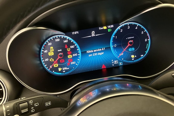 Mercedes-Benz GLC 300 de 13 of 26