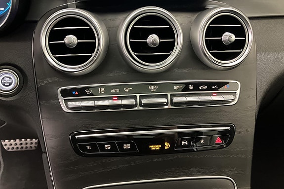 Mercedes-Benz GLC 300 de 23 of 26
