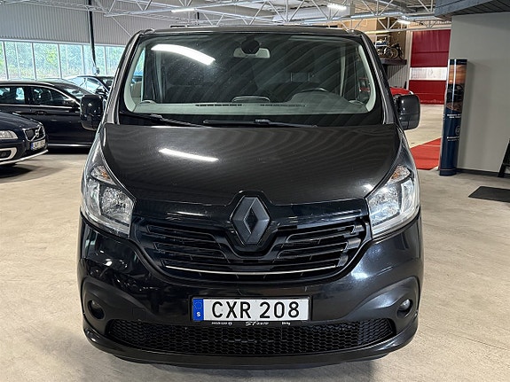 Renault Trafic 2 of 8