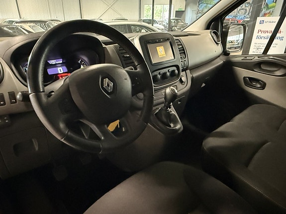 Renault Trafic 7 of 8