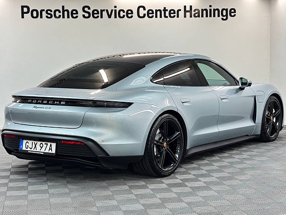 Porsche Taycan 4S 4 of 16