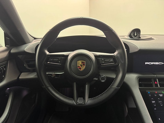 Porsche Taycan 4S 8 of 16