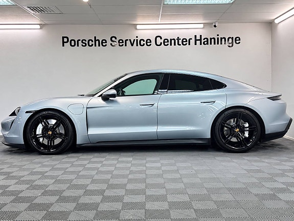 Porsche Taycan 4S 3 of 16