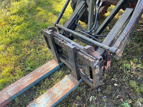 Traktor med lastare VALMET 604-4 6 of 6