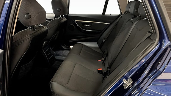 BMW 320 11 of 22