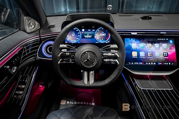 Mercedes-Benz S450 21 of 25