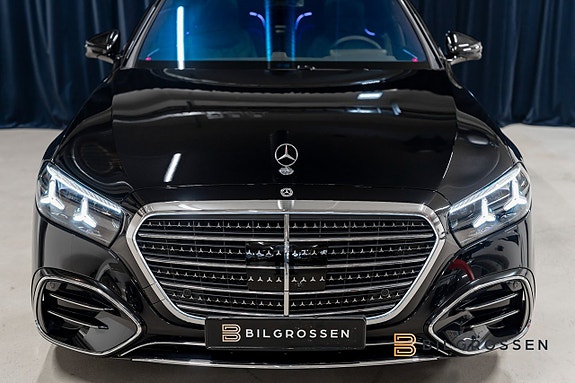 Mercedes-Benz S450 10 of 25