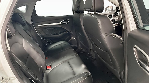 MG ZS 5 of 9