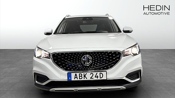 MG ZS 8 of 9