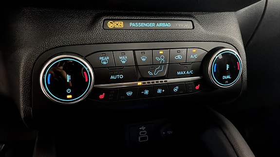 Ford Kuga 15 of 23