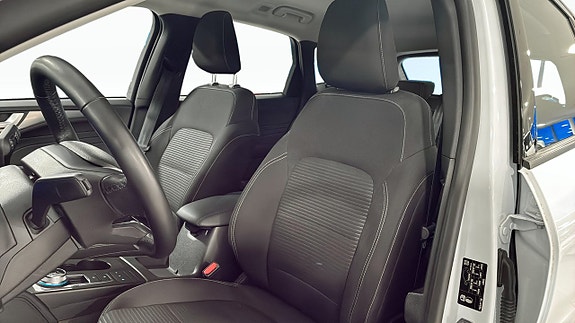 Ford Kuga 19 of 23