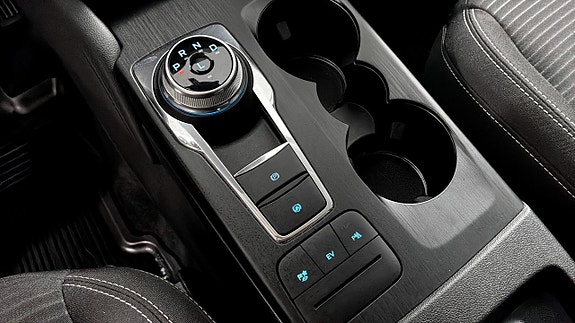 Ford Kuga 16 of 23