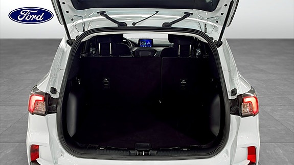 Ford Kuga 10 of 23