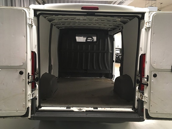 Peugeot Boxer 5 of 16