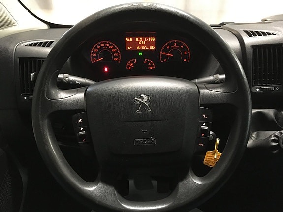 Peugeot Boxer 8 of 16