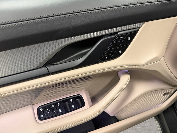 Porsche Taycan 4S 9 of 20